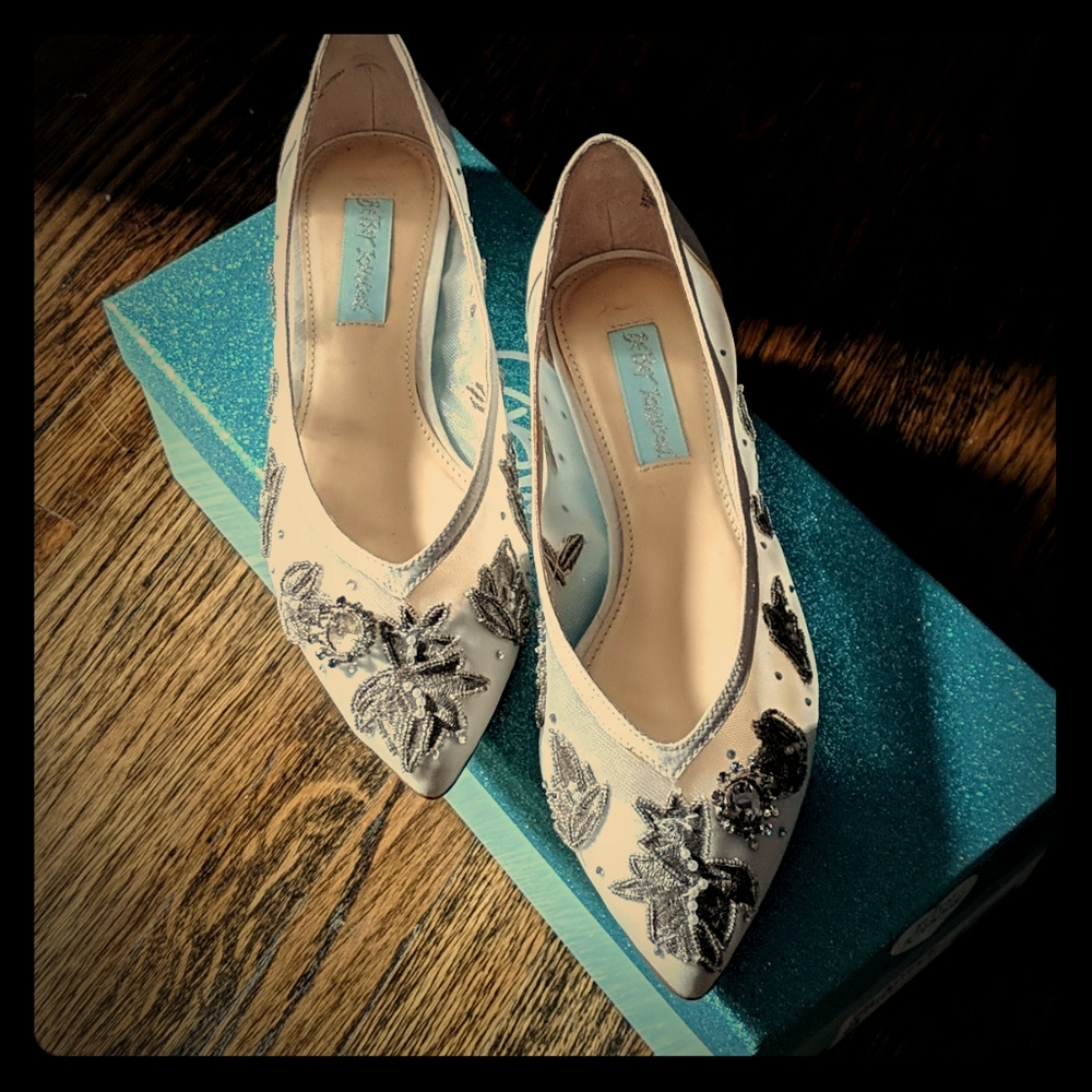 Betsey Johnson Adele Flats